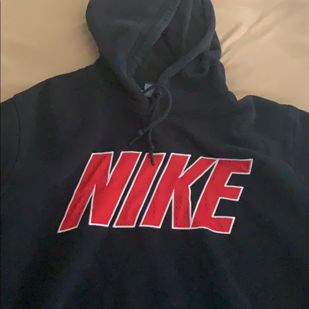nike sweatshirt